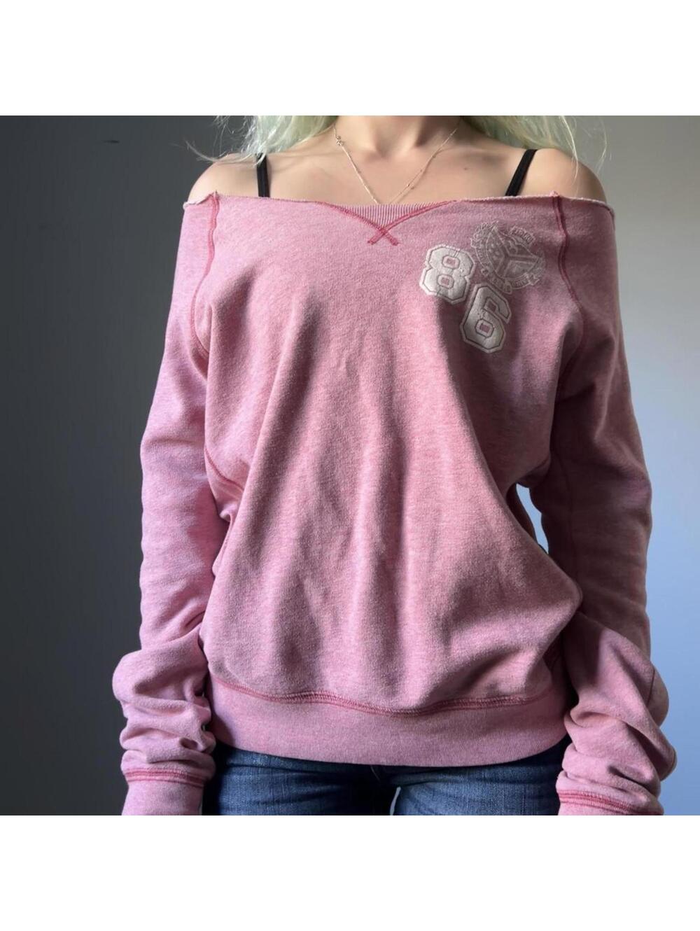 Vintage y2k PINK off the shoulder crewneck - Picture 2 of 8